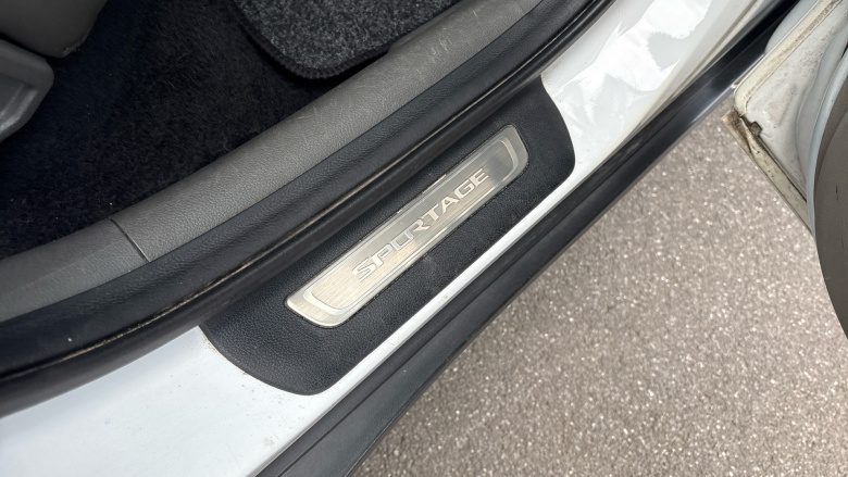 Kia Sportage 2.0 CRDi First Edition 5dr Auto [AWD] Diesel Estate